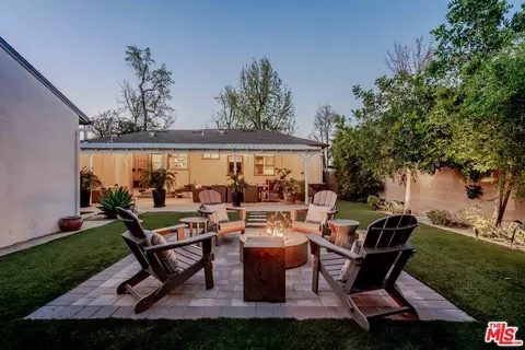 17400 Martha St, Encino, CA 91316