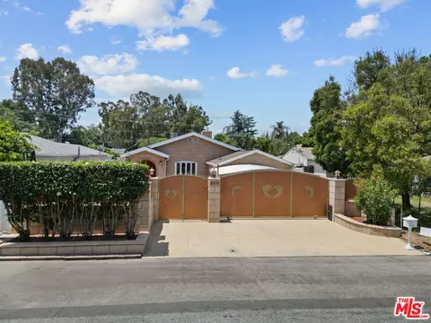6015 Topeka Dr, Tarzana, CA 91356