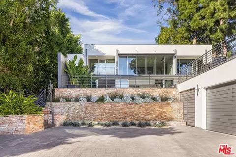 1545 Sunset Plaza Dr, West Hollywood, CA 90069