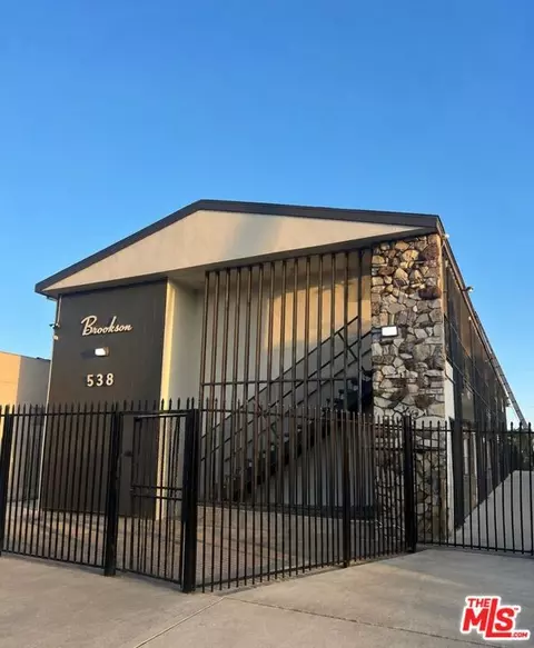 538 W 82nd St, Los Angeles, CA 90044