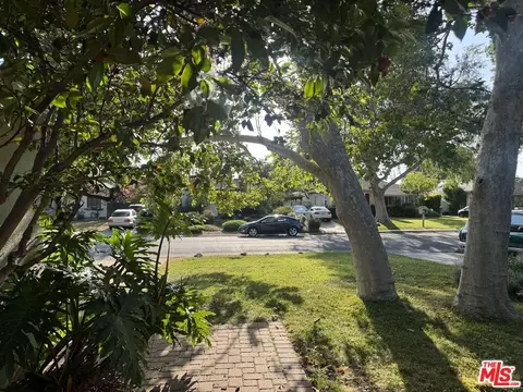 5702 Vesper Ave, Van Nuys, CA 91411 photo 3