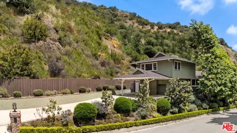 3820 Mandeville Canyon Rd, Los Angeles, CA 90049