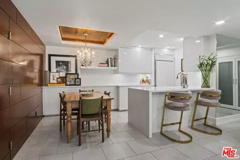 1230 Horn Ave #304, West Hollywood, CA 90069