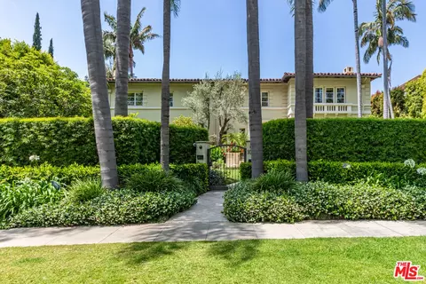 1017 N Roxbury Dr, Beverly Hills, CA 90210