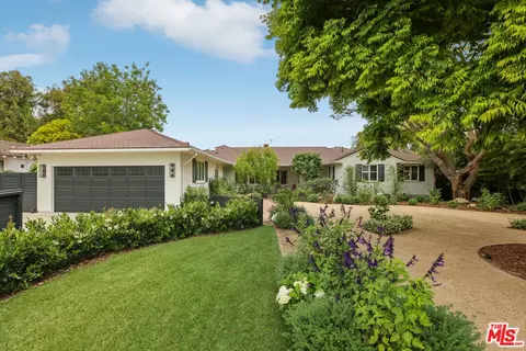 672 Amalfi Dr, Pacific Palisades, CA 90272