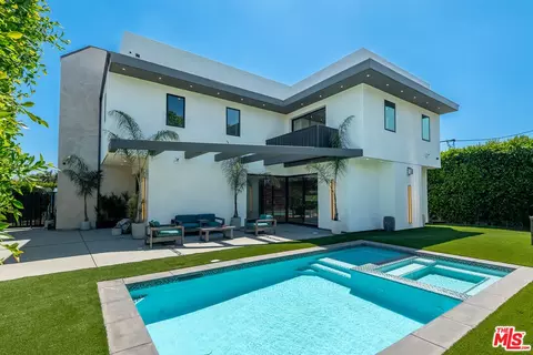 7303 W 89th St, Los Angeles, CA 90045
