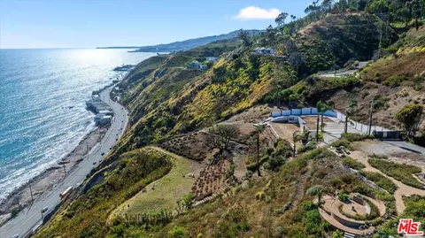 20542 Seaboard Rd, Malibu, CA 90265