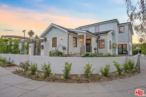 8671 Clifton Way, Beverly Hills, CA 90211