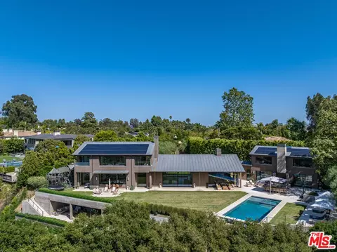 859 Woodacres Rd, Santa Monica, CA 90402