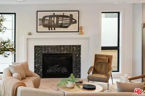 1609 N Coronado St, Los Angeles, CA 90026
