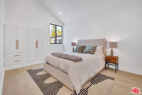Bedroom - 337 6th Ave, Venice, CA 90291 photo 5 of 6