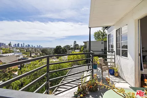 960 N Micheltorena St, Los Angeles, CA 90026