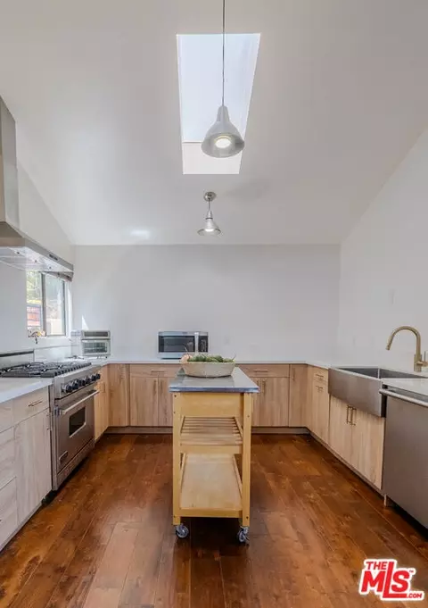 Kitchen - 335 Morro Hills Rd, Fallbrook, CA 92028 photo 4 of 4