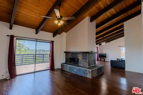 Living - 335 Morro Hills Rd, Fallbrook, CA 92028 photo 1 of 3