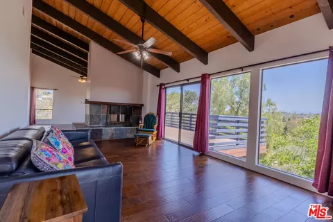 Living - 335 Morro Hills Rd, Fallbrook, CA 92028 photo 2 of 3