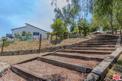 Exterior - 335 Morro Hills Rd, Fallbrook, CA 92028 photo 6 of 10