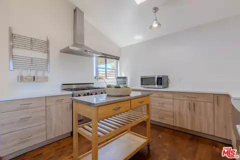 Kitchen - 335 Morro Hills Rd, Fallbrook, CA 92028 photo 3 of 4