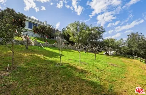 Exterior - 335 Morro Hills Rd, Fallbrook, CA 92028 photo 8 of 10