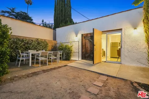Exterior - 411 E Randolph St, Glendale, CA 91207 photo 10 of 20