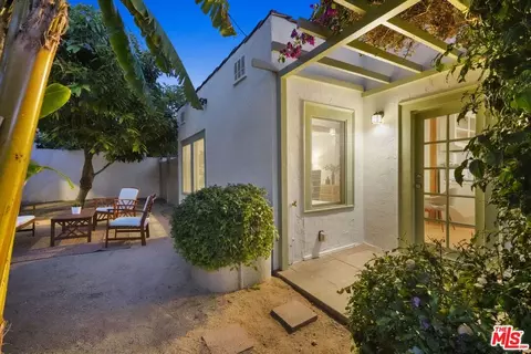 Exterior - 411 E Randolph St, Glendale, CA 91207 photo 8 of 20