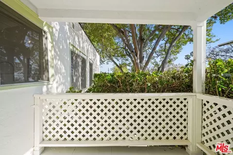 Exterior - 411 E Randolph St, Glendale, CA 91207 photo 6 of 20