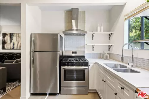 Kitchen - 411 E Randolph St, Glendale, CA 91207 photo 4 of 4