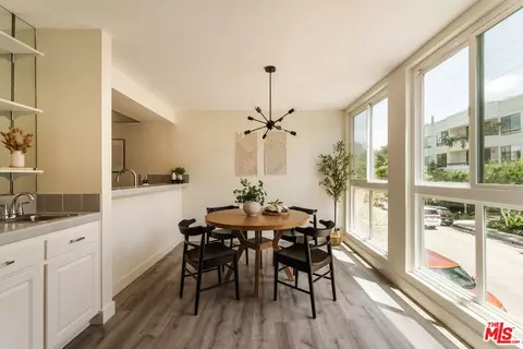911 N Kings Rd #110, West Hollywood, CA 90069