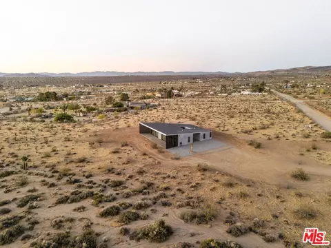 View/Area - 429 Ripon Ave, Yucca Valley, CA 92284 photo 1 of 1