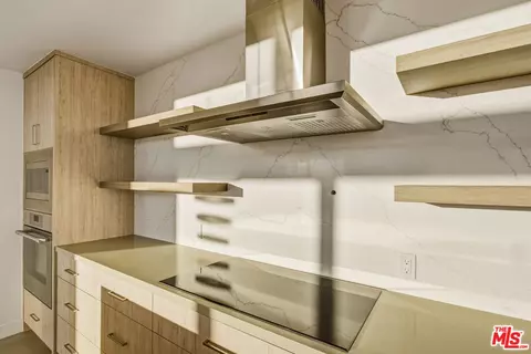 Kitchen - 429 Ripon Ave, Yucca Valley, CA 92284 photo 5 of 7