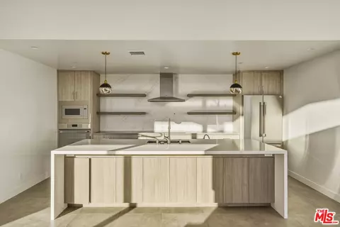 Kitchen - 429 Ripon Ave, Yucca Valley, CA 92284 photo 2 of 7