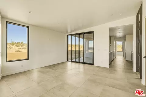 Living - 429 Ripon Ave, Yucca Valley, CA 92284 photo 9 of 9