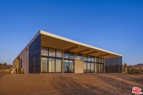 Exterior - 429 Ripon Ave, Yucca Valley, CA 92284 photo 4 of 6