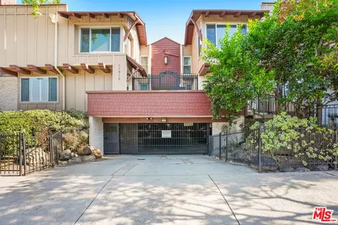 11912 Riverside Dr #12, Valley Village, CA 91607