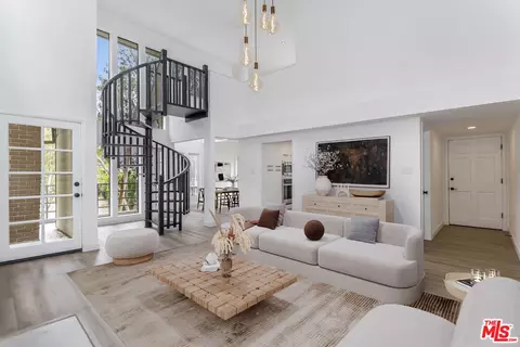 11601 Montana Ave #PH7, Los Angeles, CA 90049