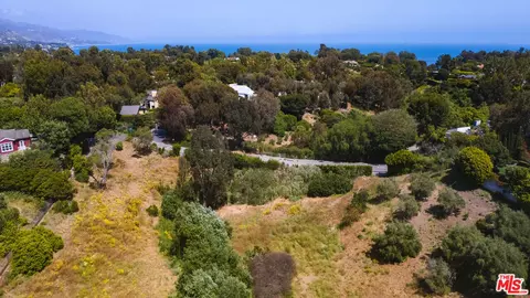 6825 Fernhill Dr, Malibu, CA 90265