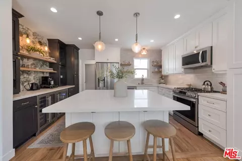 14333 Tiara St, Van Nuys, CA 91401