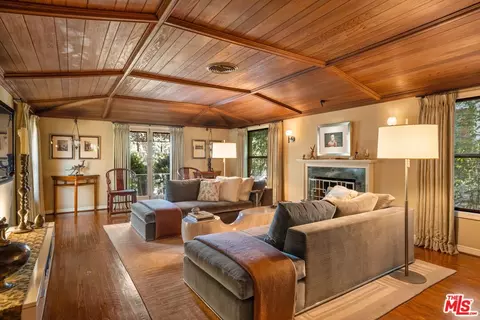 367 N Orange Dr, Los Angeles, CA 90036