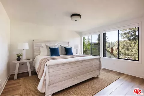 Bedroom - 27721 Peninsula Dr #228, Lake Arrowhead, CA 92352 photo 3 of 7