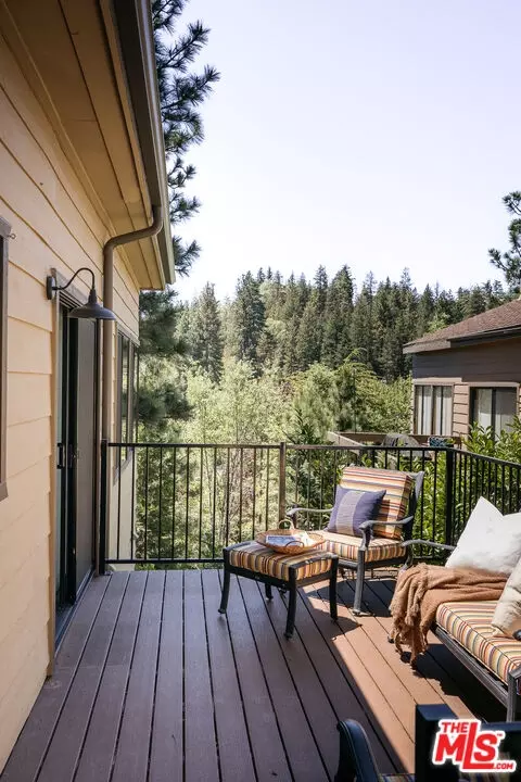 Exterior - 27721 Peninsula Dr #228, Lake Arrowhead, CA 92352 photo 2 of 3