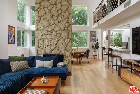 1557 S Beverly Glen Blvd #310, Los Angeles, CA 90024