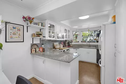 Kitchen - 9066 Candlestick Ln #5, Cypress, CA 90630 photo 1 of 2