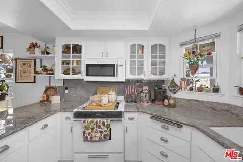Kitchen - 9066 Candlestick Ln #5, Cypress, CA 90630 photo 2 of 2
