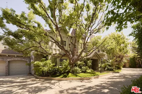 15605 Marilyn Ln, Encino, CA 91436