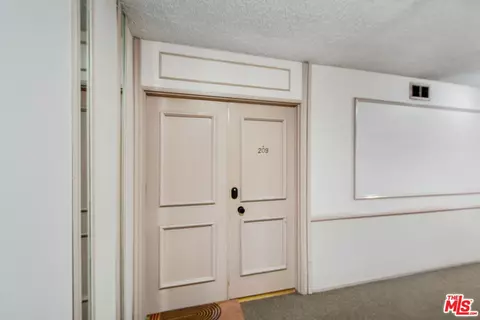 5651 Sumner Way #209, Culver City, CA 90230