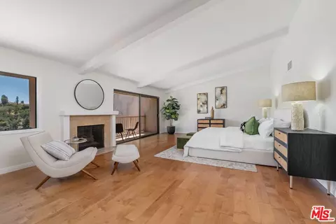 2632 Claray Dr, Los Angeles, CA 90077