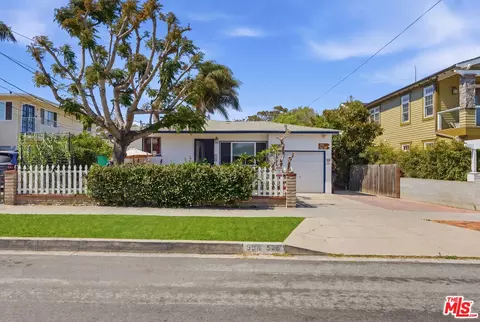 534 W 39th St, San Pedro, CA 90731