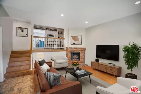 7100 Balboa Blvd #702, Van Nuys, CA 91406