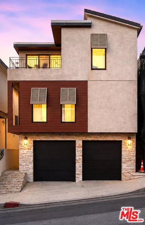 221 36th St, Manhattan Beach, CA 90266