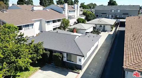 2730 Arlington Ave #B, Torrance, CA 90501