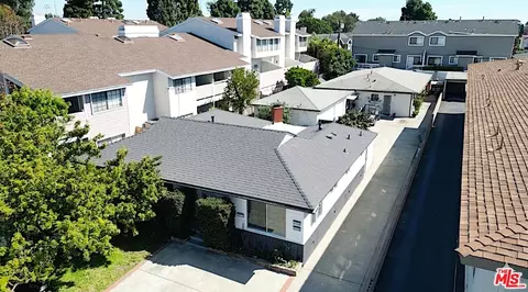2730 Arlington Ave #B, Torrance, CA 90501
